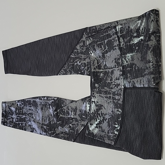 Lululemon Wunder Under Foil Leggings 28" - Picture 6 of 11